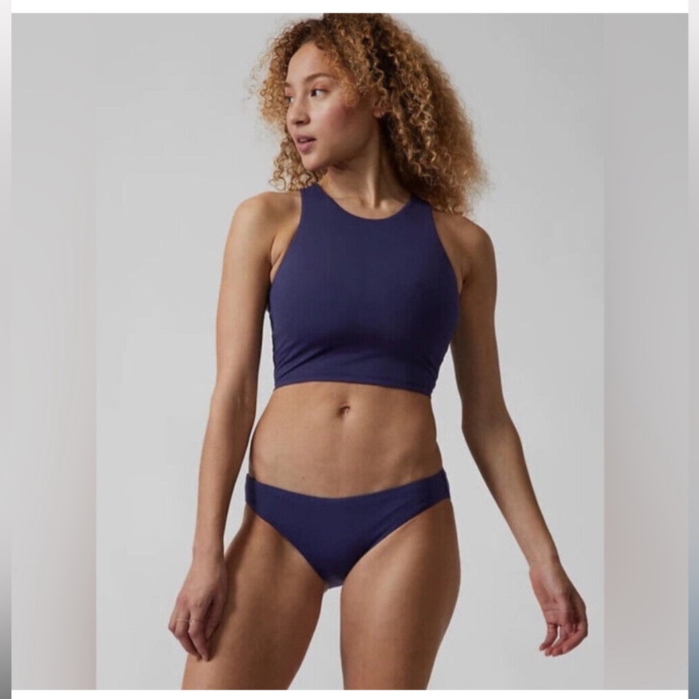 Athleta Conscious Crop navy bikini top D-DD high neck